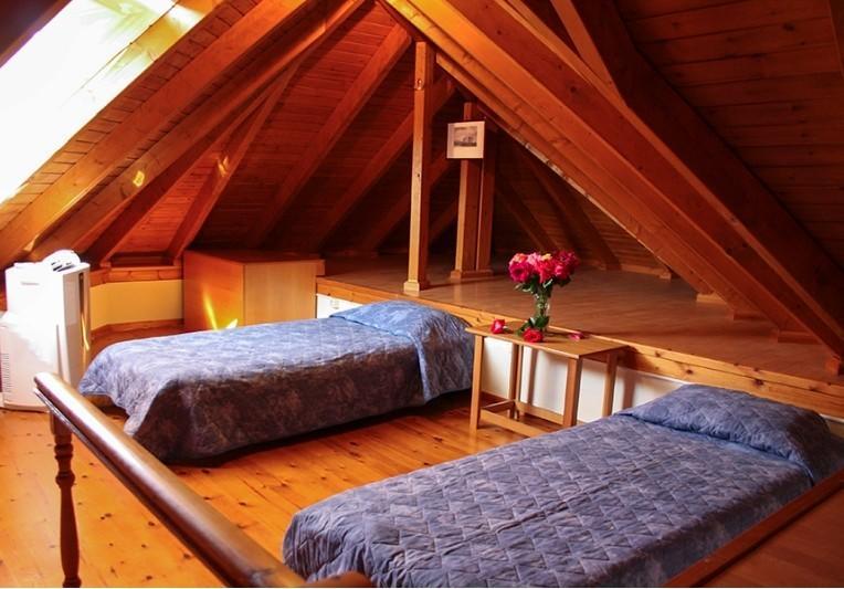 Sungate Beach Rovies Room photo